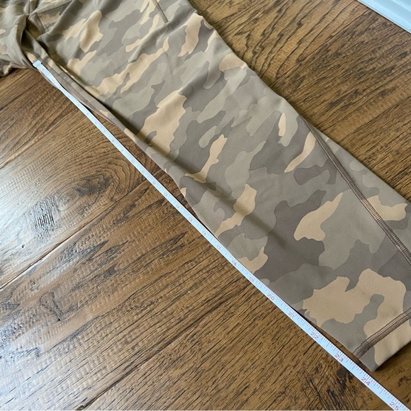 Lululemon Align High-Rise Crop 23"
Heritage 365 Camo Beige Multi size 14 - Picture 7 of 9